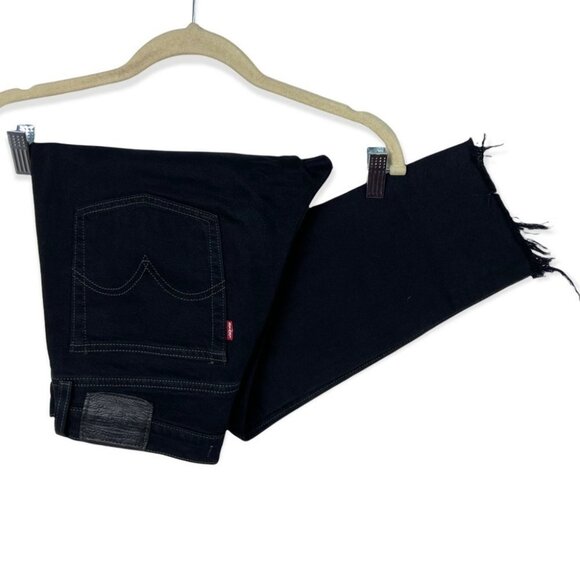 Levis Wedgie Icon Fit Black Size 26 Button Fly High Rise Raw Hem Distressed Jean - Picture 7 of 14